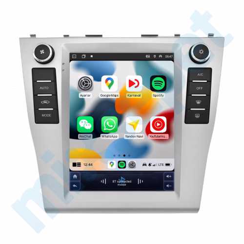 Toyota Camry 9.7 inç Tesla Carplay Androidauto Android Multimedya Sistemi
