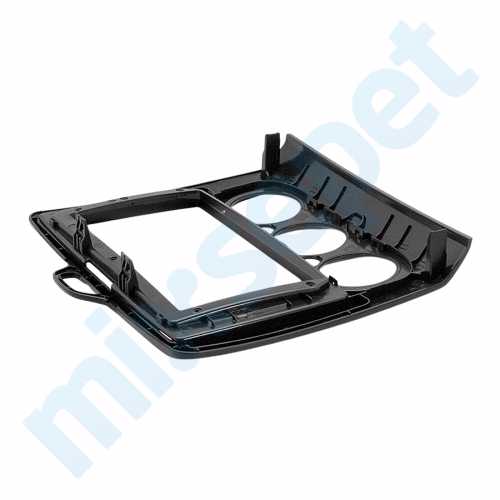 Ford Focus 9 İnç Multimedya Çerçevesi 22-1520