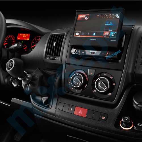 Pioneer AVH-X7700BT Multimedya DVD USB Bluetooth indash Oto Teyp