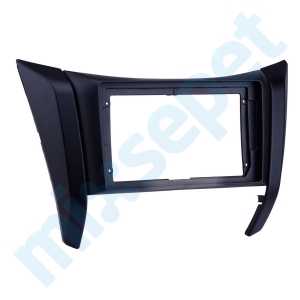 Nissan Navara 9 inç Multimedya Çerçevesi 22-740